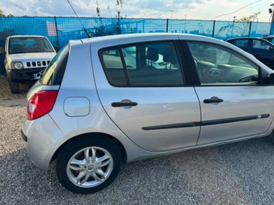 Renault Clio 1.5 dCi 70CV 5 porte Luxe (4)