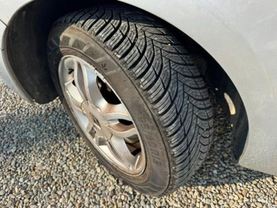 Renault Clio 1.5 dCi 70CV 5 porte Luxe (7)