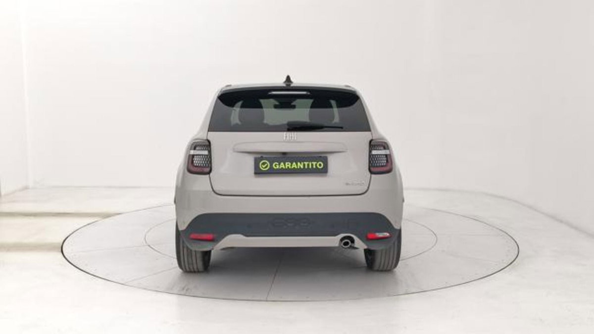 Fiat 600 1.2 hybrid La Prima 110cv auto (4)
