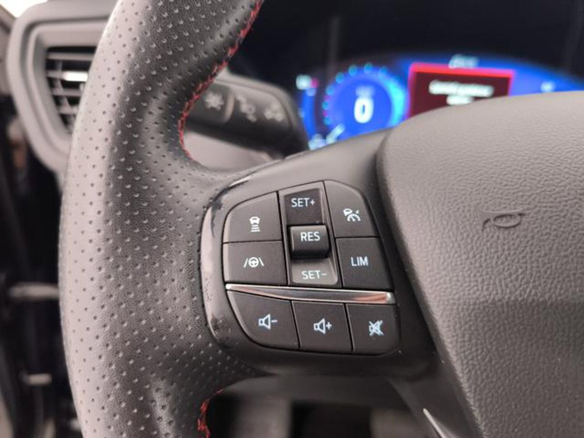 Ford Kuga 2.5 Full Hybrid 190 CV CVT 2WD ST-Line Design (14)