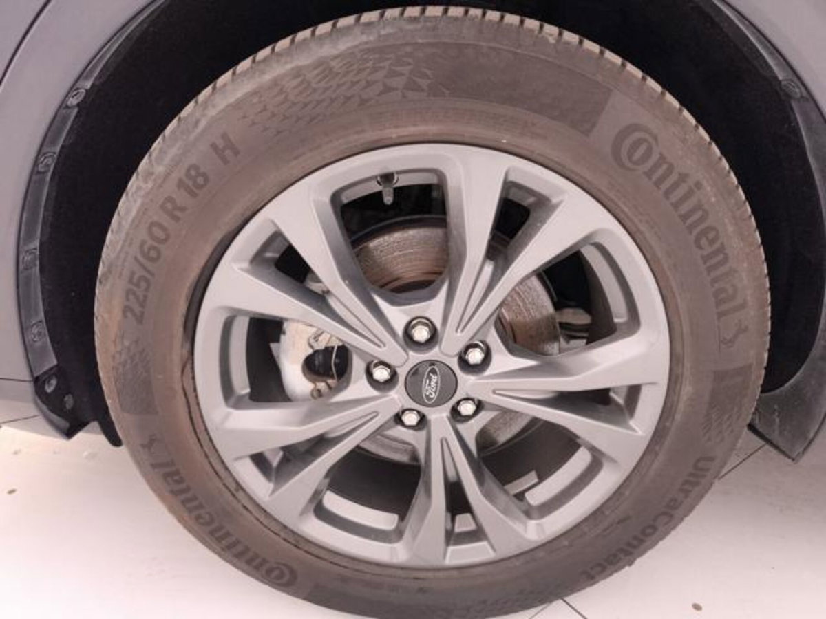 Ford Kuga 2.5 Full Hybrid 190 CV CVT 2WD ST-Line Design (9)