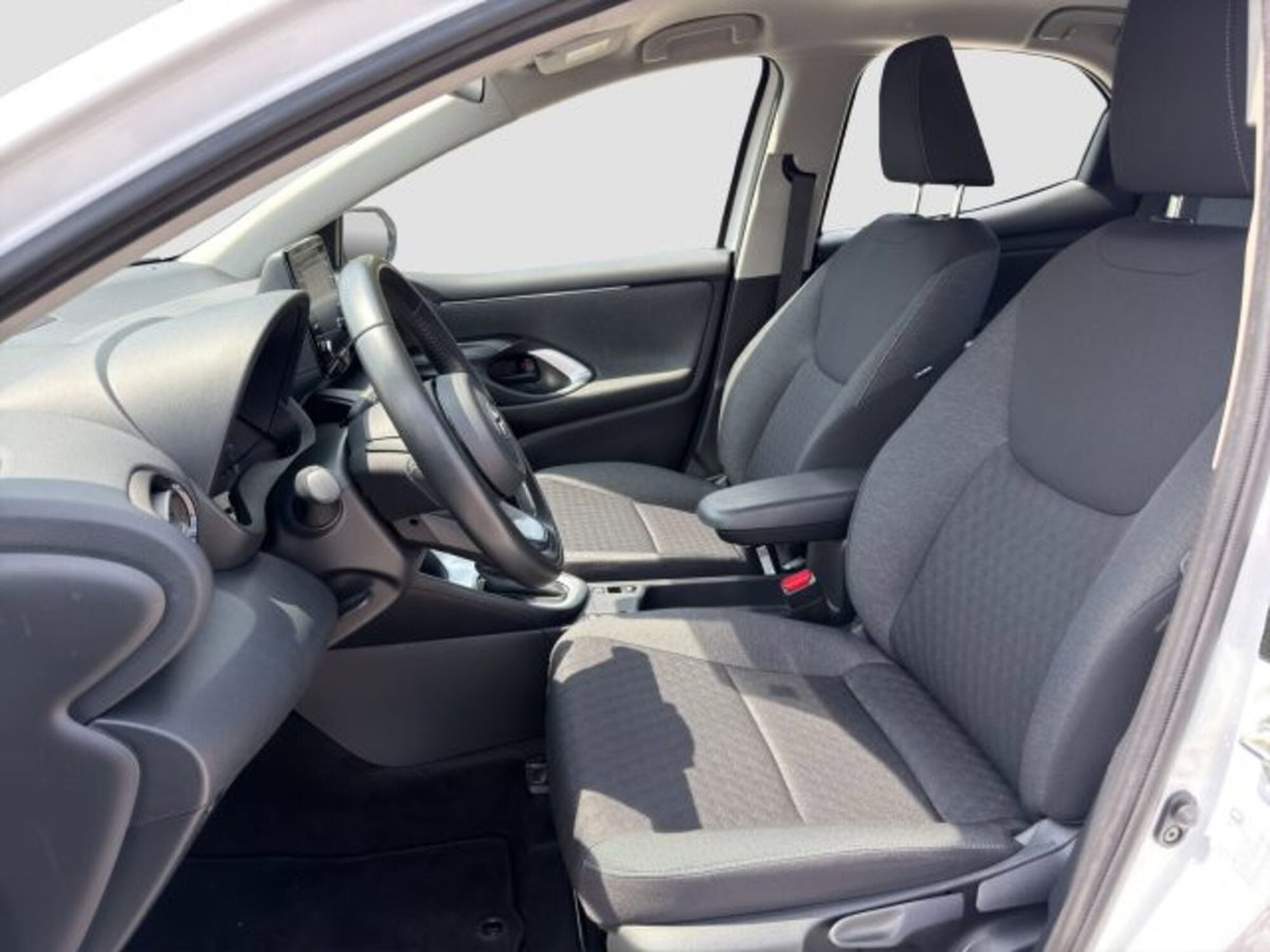Toyota Yaris Cross 1.5h GR Sport Black Sky fwd 116cv e-cvt (10)