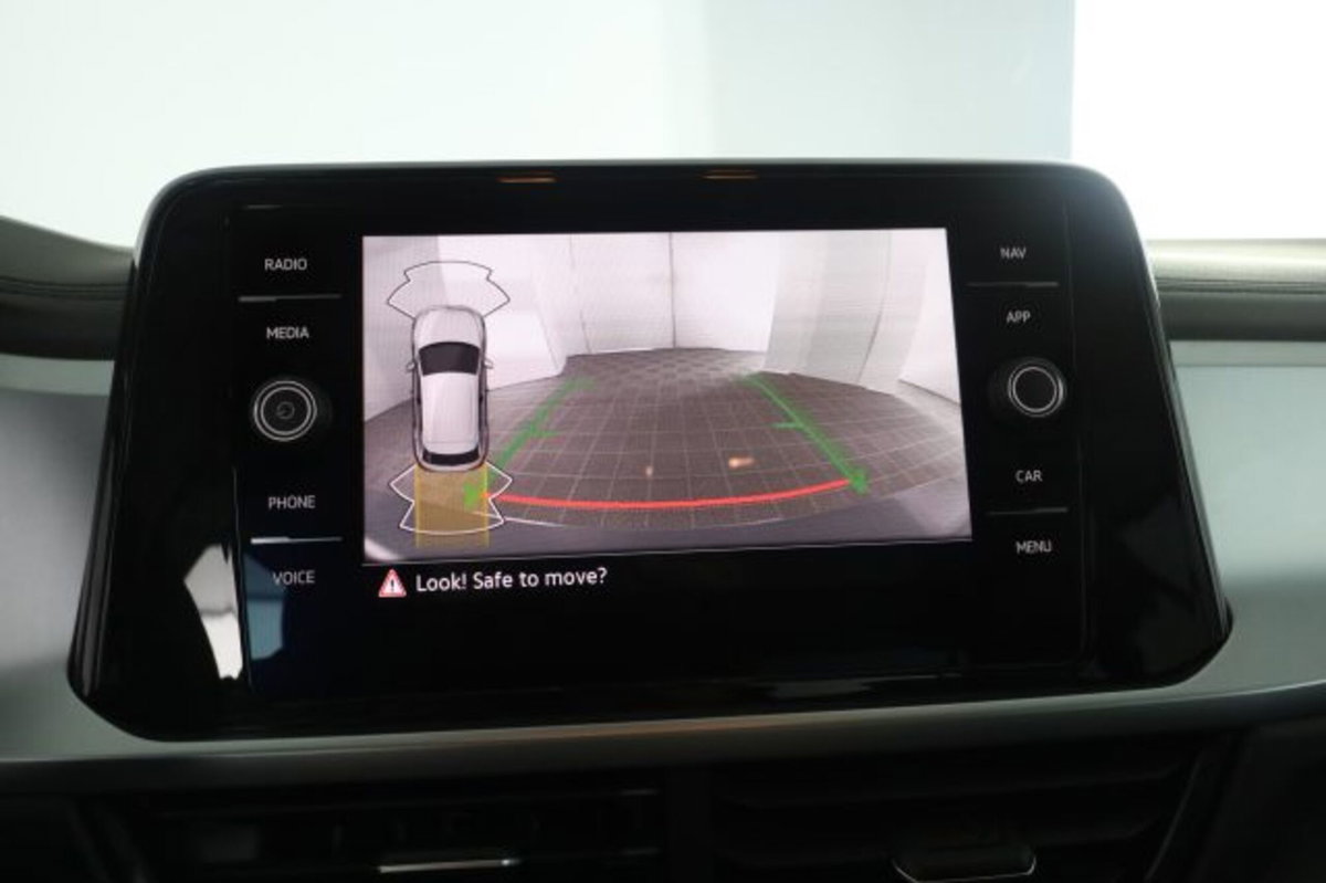 Volkswagen T-Roc 1.5 tsi Life dsg (12)