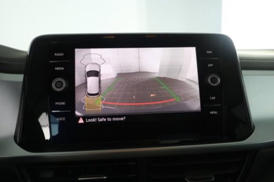 Volkswagen T-Roc 1.5 tsi Life dsg (12)
