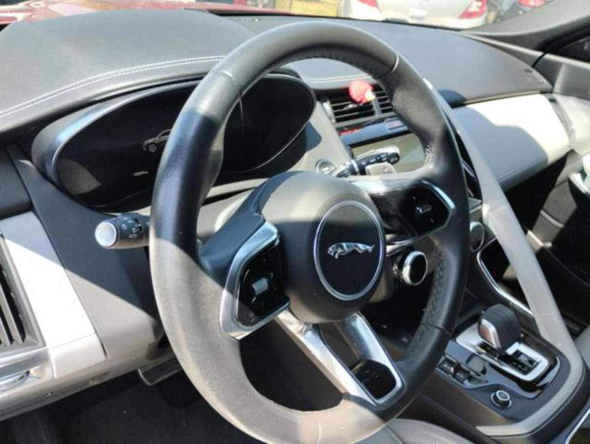 Jaguar E-Pace 2.0d i4 mhev R-Dynamic SE awd 163cv auto (13)