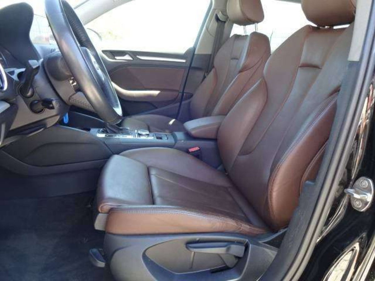 Audi A3 Sportback 1.6 TDI 116 CV (10)