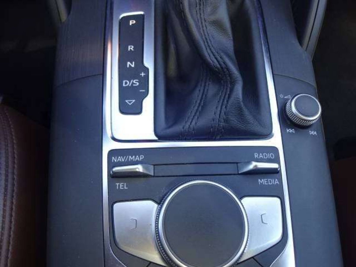 Audi A3 Sportback 1.6 TDI 116 CV (15)
