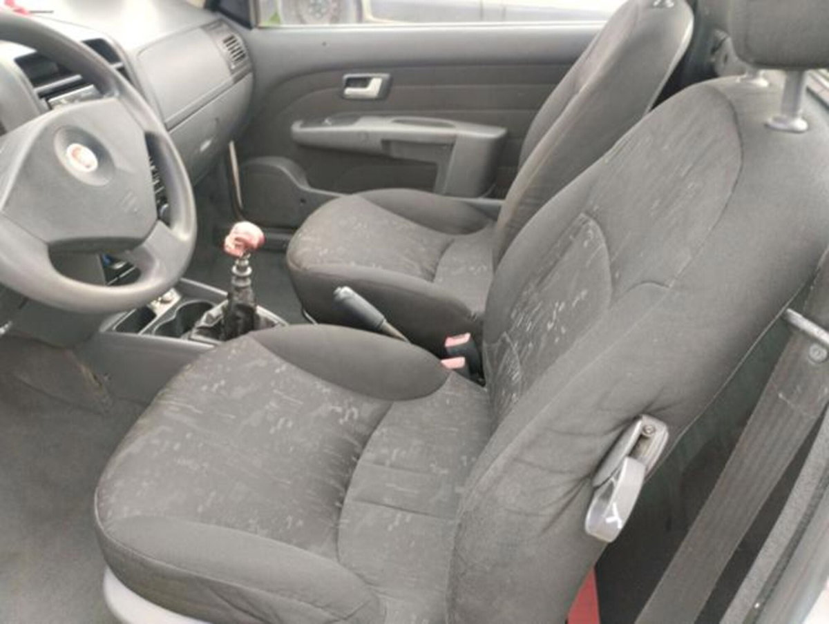 Fiat Strada 1.3 MJT Pick-up (5)
