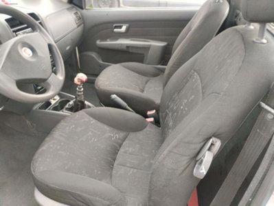 Fiat Strada 1.3 MJT Pick-up (5)