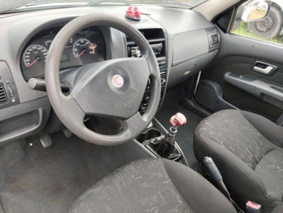 Fiat Strada 1.3 MJT Pick-up (8)