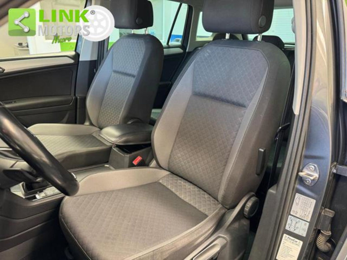 Volkswagen Tiguan Allspace 2.0 tdi R-Line 150cv dsg (12)