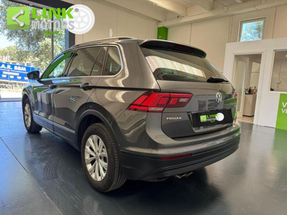 Volkswagen Tiguan Allspace 2.0 tdi R-Line 150cv dsg (2)