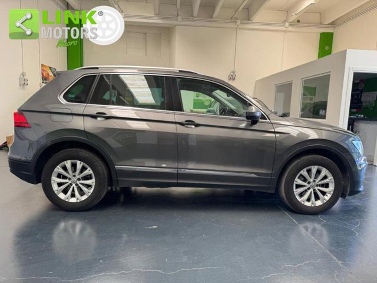 Volkswagen Tiguan Allspace 2.0 tdi R-Line 150cv dsg (8)
