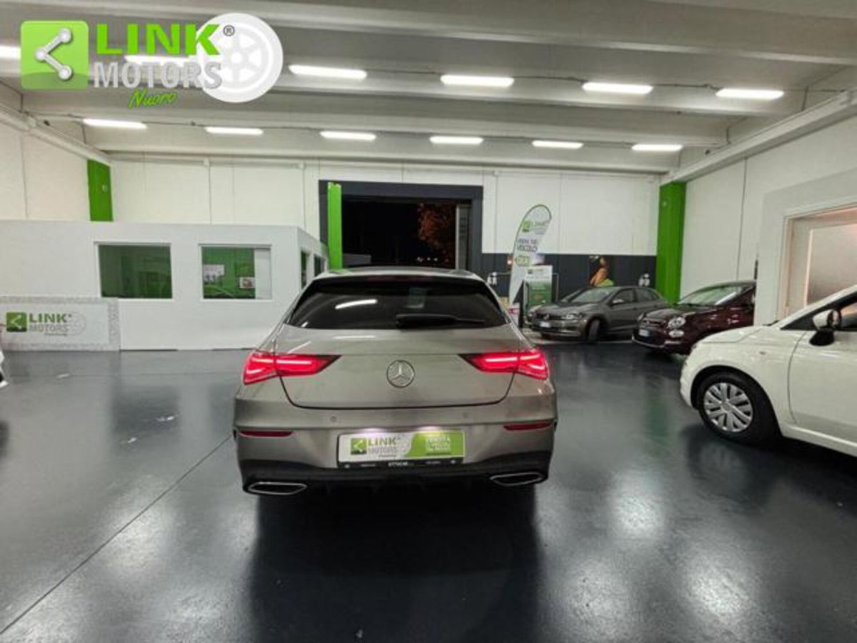 Mercedes-Benz CLA Shooting Brake 200 d Automatic Shooting Brake Premium (4)
