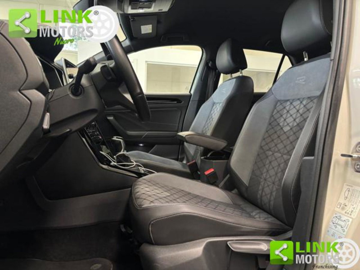 Volkswagen T-Roc 1.5 tsi R-Line dsg (13)