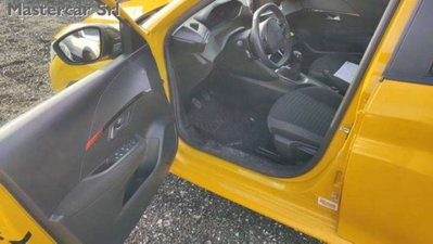 Peugeot 208 1.2 puretech Active s&s 75cv (6)