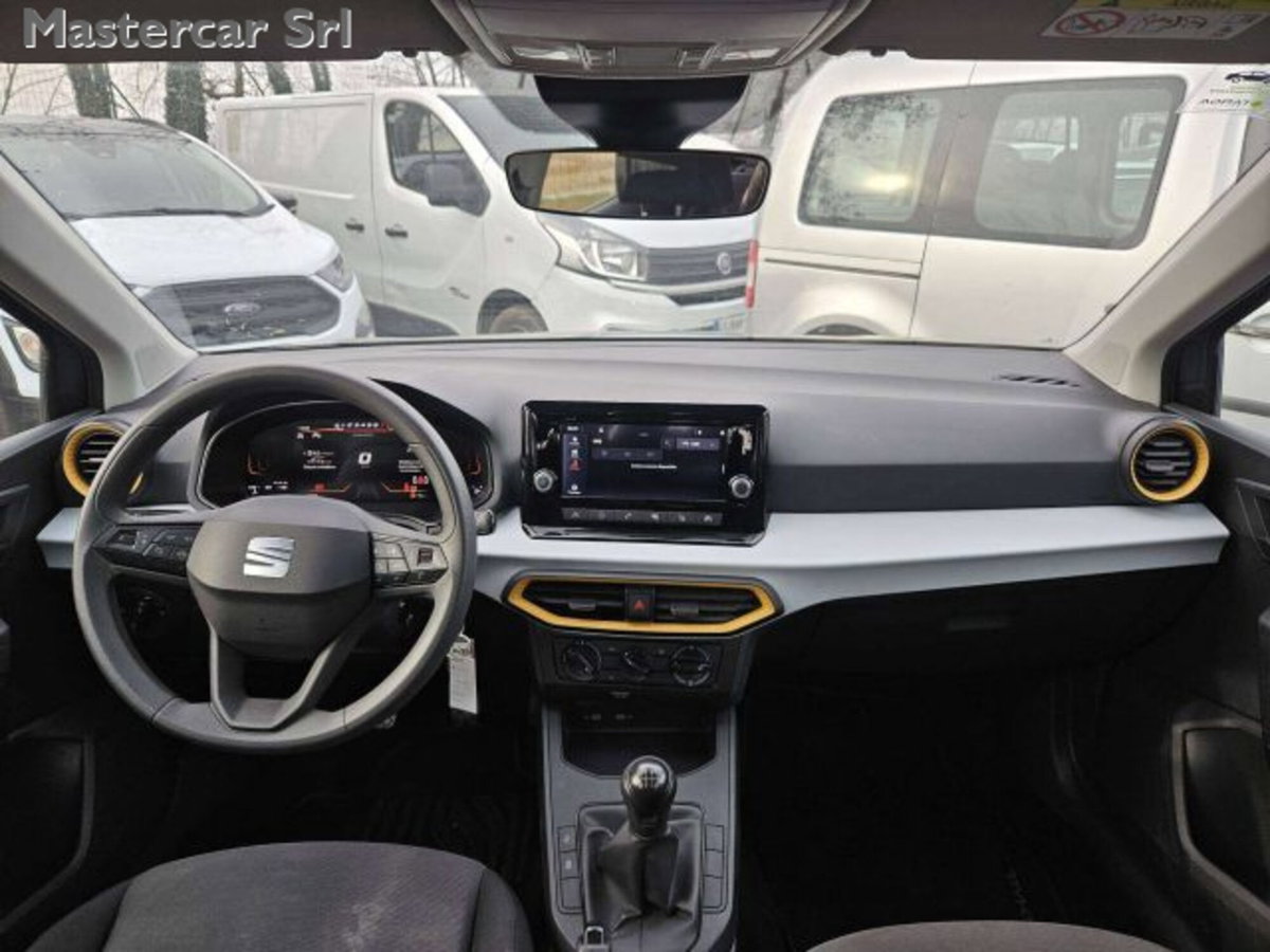 SEAT Arona 1.0 ecotsi 95cv (12)