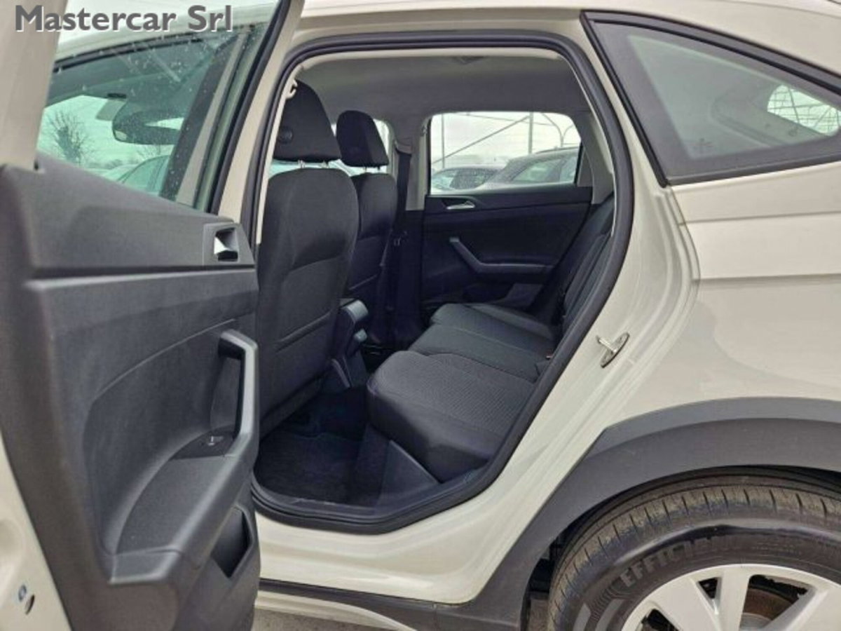 Volkswagen Taigo 1.0 TSI 110 CV DSG R-Line (10)