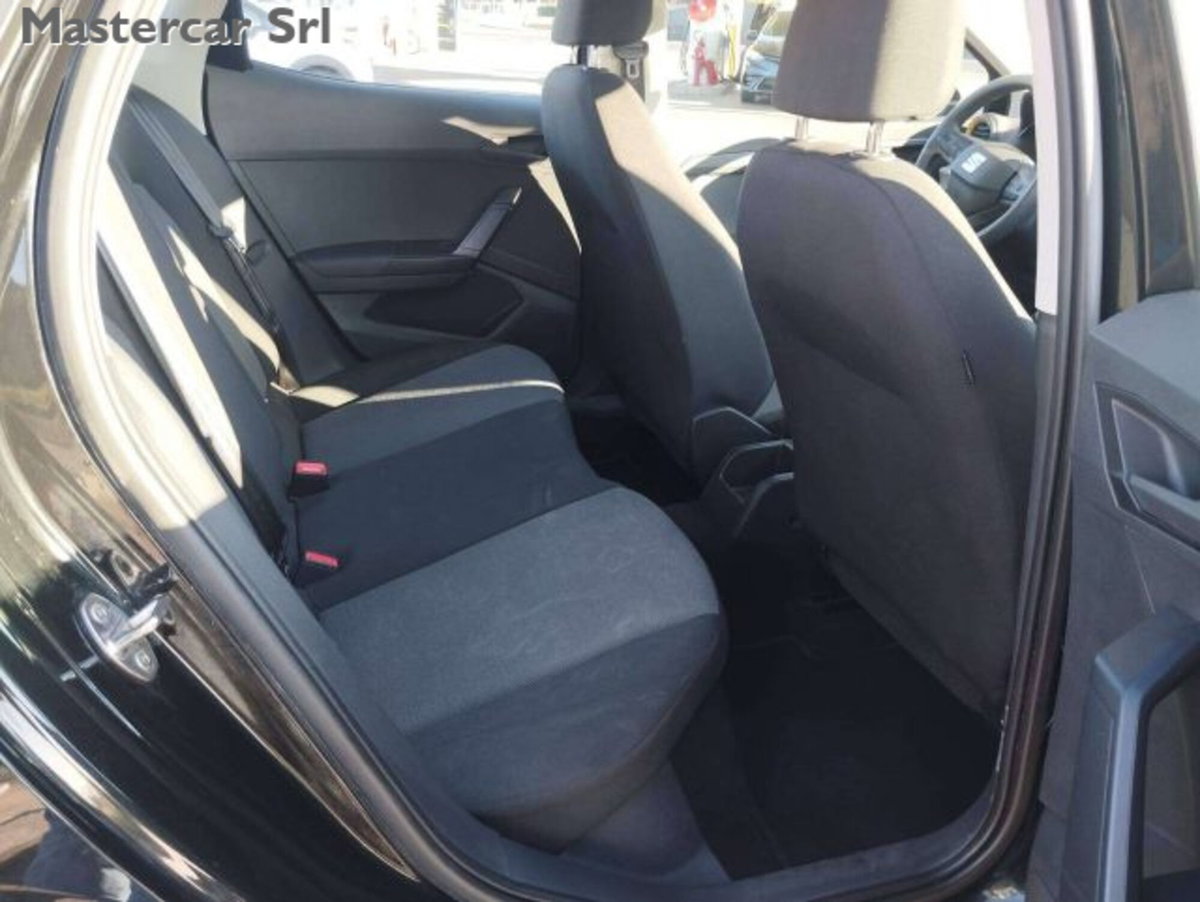 SEAT Arona 1.0 ecotsi 95cv (13)