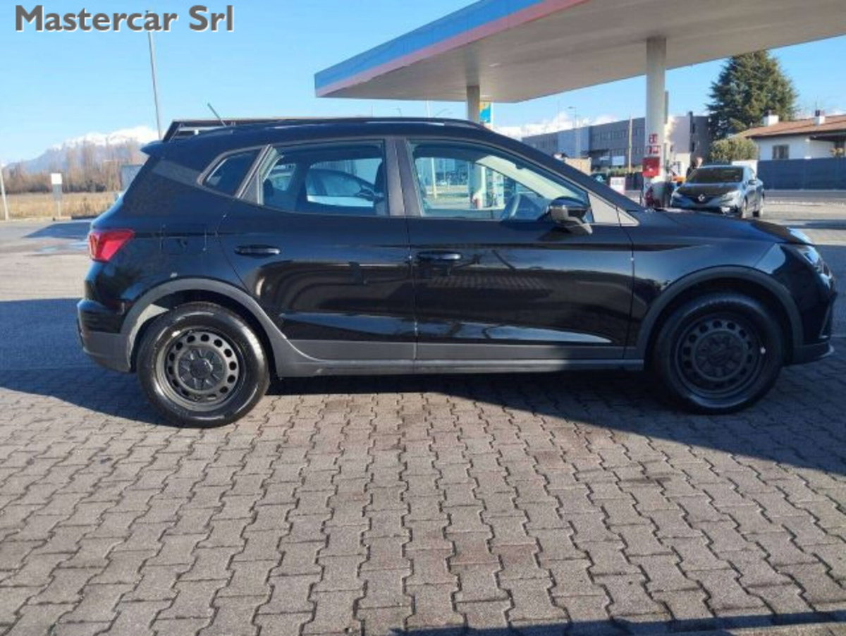 SEAT Arona 1.0 ecotsi 95cv (4)