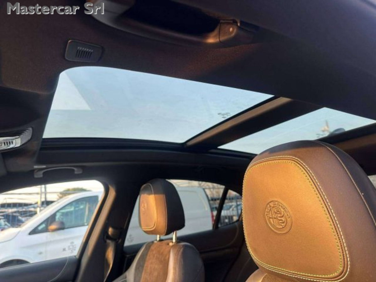 Alfa Romeo Stelvio Stelvio 2.9 Bi-Turbo V6 510 CV AT8 Quadrifoglio (12)