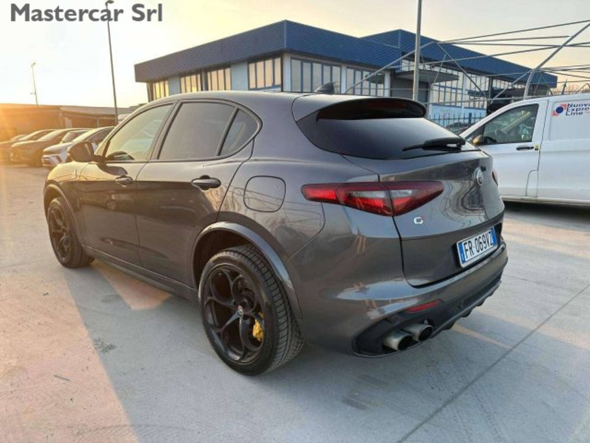 Alfa Romeo Stelvio Stelvio 2.9 Bi-Turbo V6 510 CV AT8 Quadrifoglio (4)