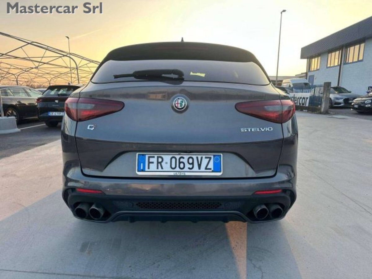 Alfa Romeo Stelvio Stelvio 2.9 Bi-Turbo V6 510 CV AT8 Quadrifoglio (5)