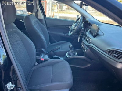 Fiat Tipo Station Wagon Tipo SW 1.0 t3 Cross 100cv (9)