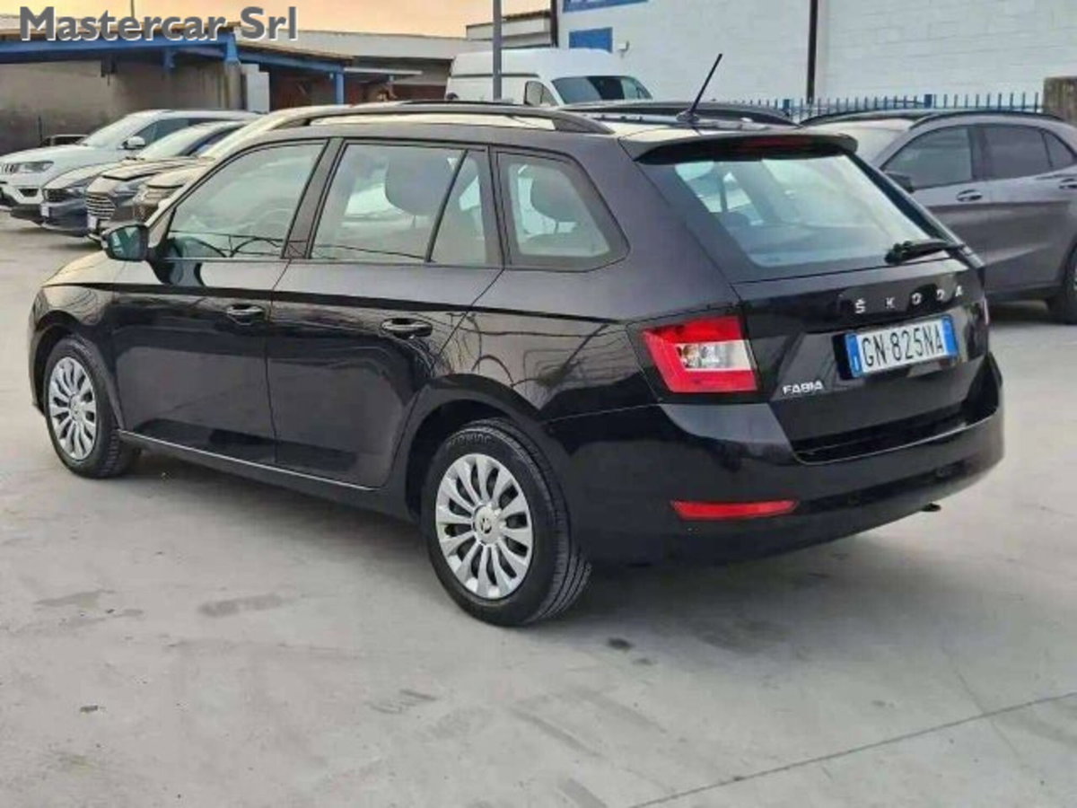 Skoda Fabia Station Wagon 1.0 TSI Wagon Executive (5)