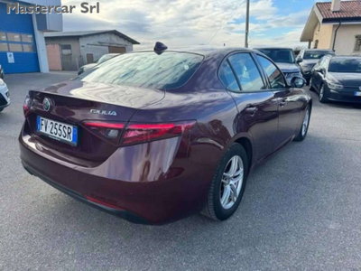 Alfa Romeo Giulia 2.2 Turbodiesel 160 CV AT8 Business (5)