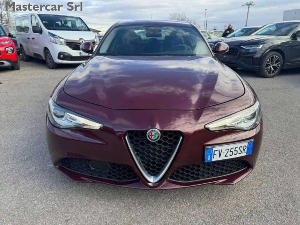 Alfa Romeo Giulia 2.2 Turbodiesel 160 CV AT8 Business (7)