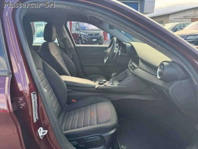 Alfa Romeo Giulia 2.2 Turbodiesel 160 CV AT8 Business (9)