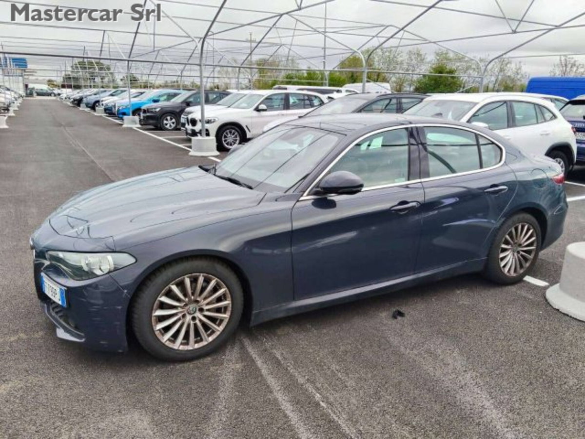 Alfa Romeo Giulia 2.2 Turbodiesel 150 CV AT8 Super (2)