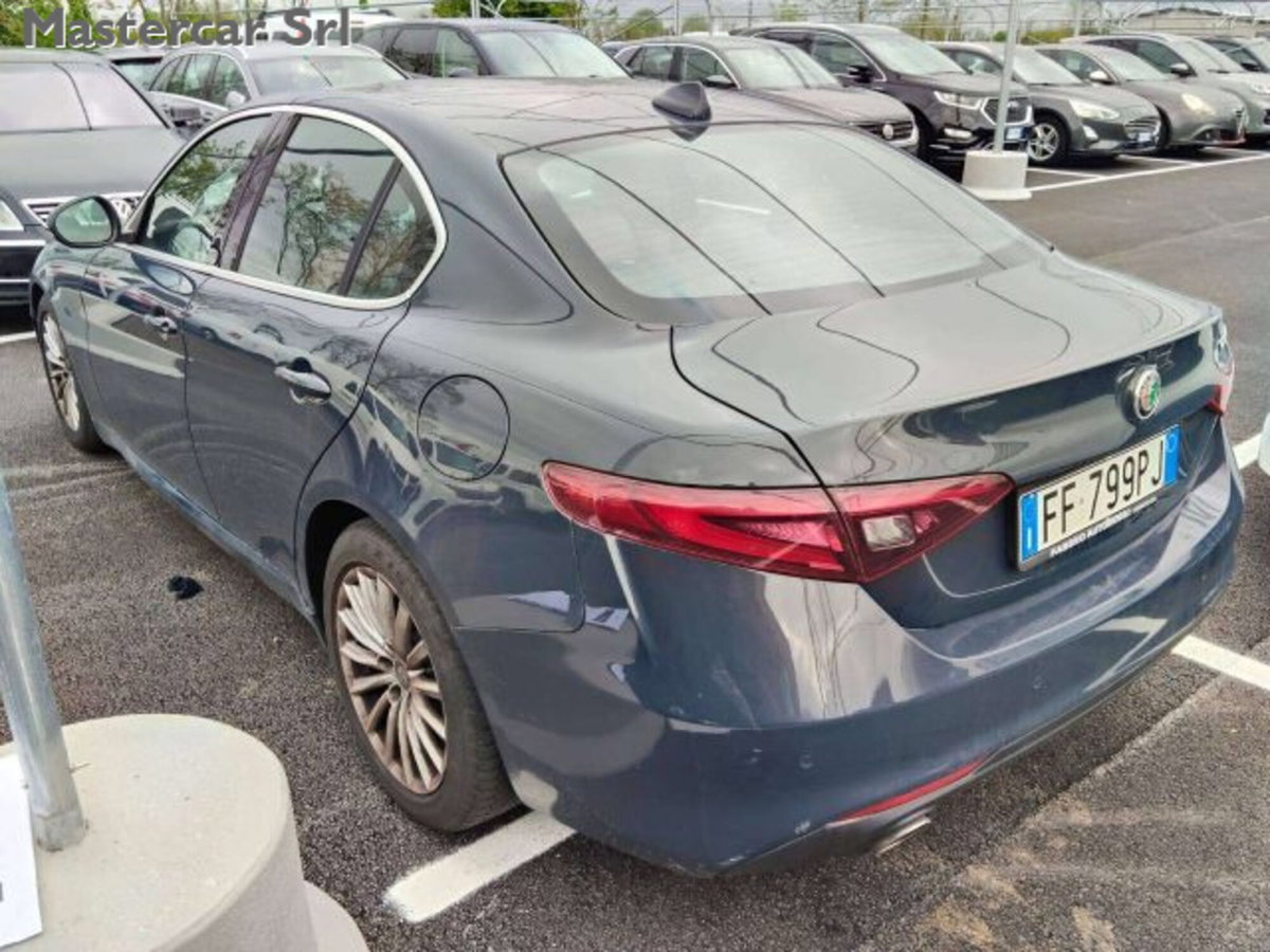 Alfa Romeo Giulia 2.2 Turbodiesel 150 CV AT8 Super (7)