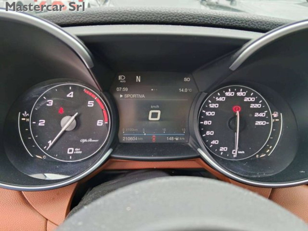 Alfa Romeo Giulia 2.2 Turbodiesel 150 CV AT8 Super (10)