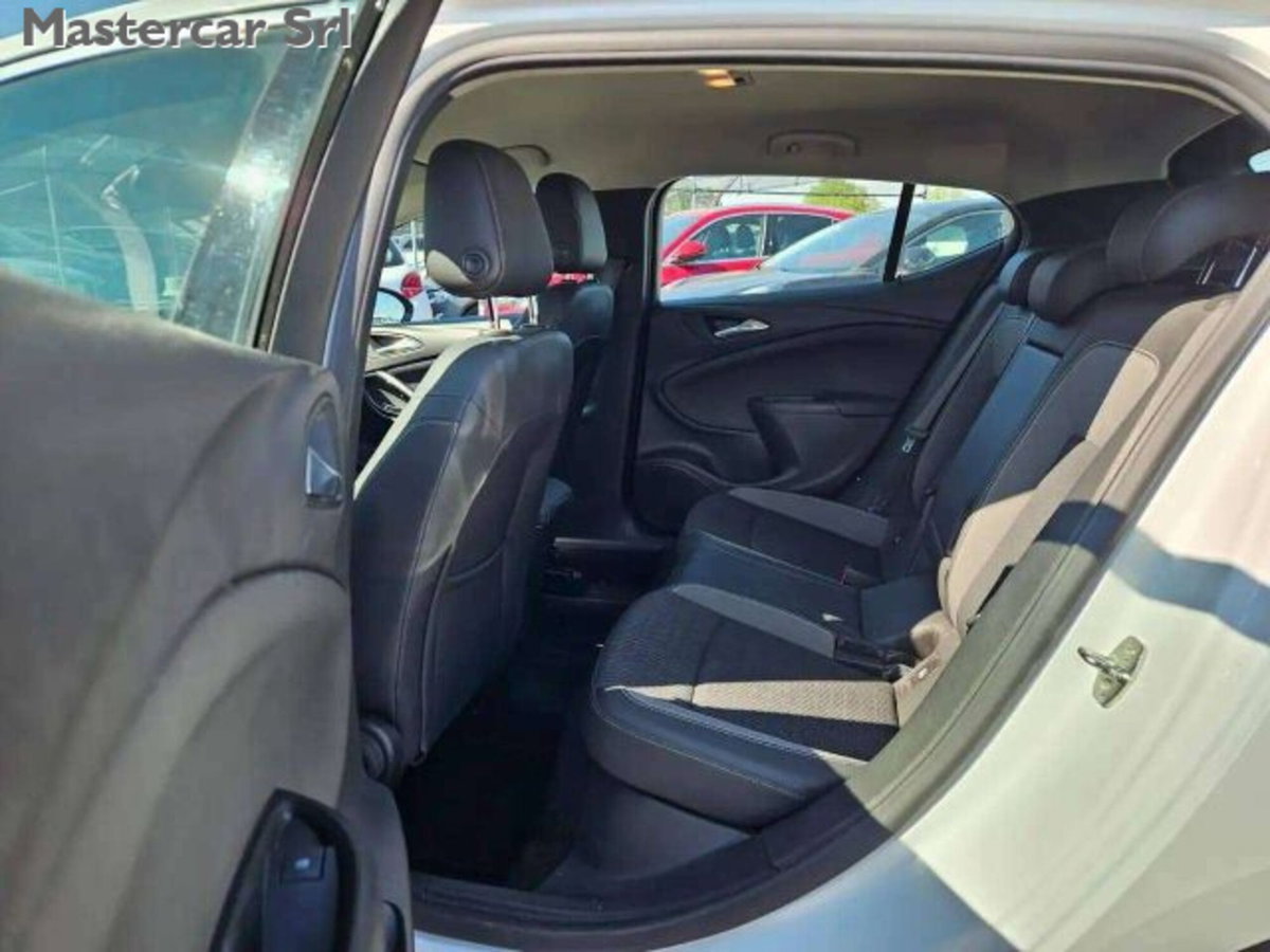 Opel Astra 1.5 CDTI 122 CV S&S 5 porte 2020 (12)