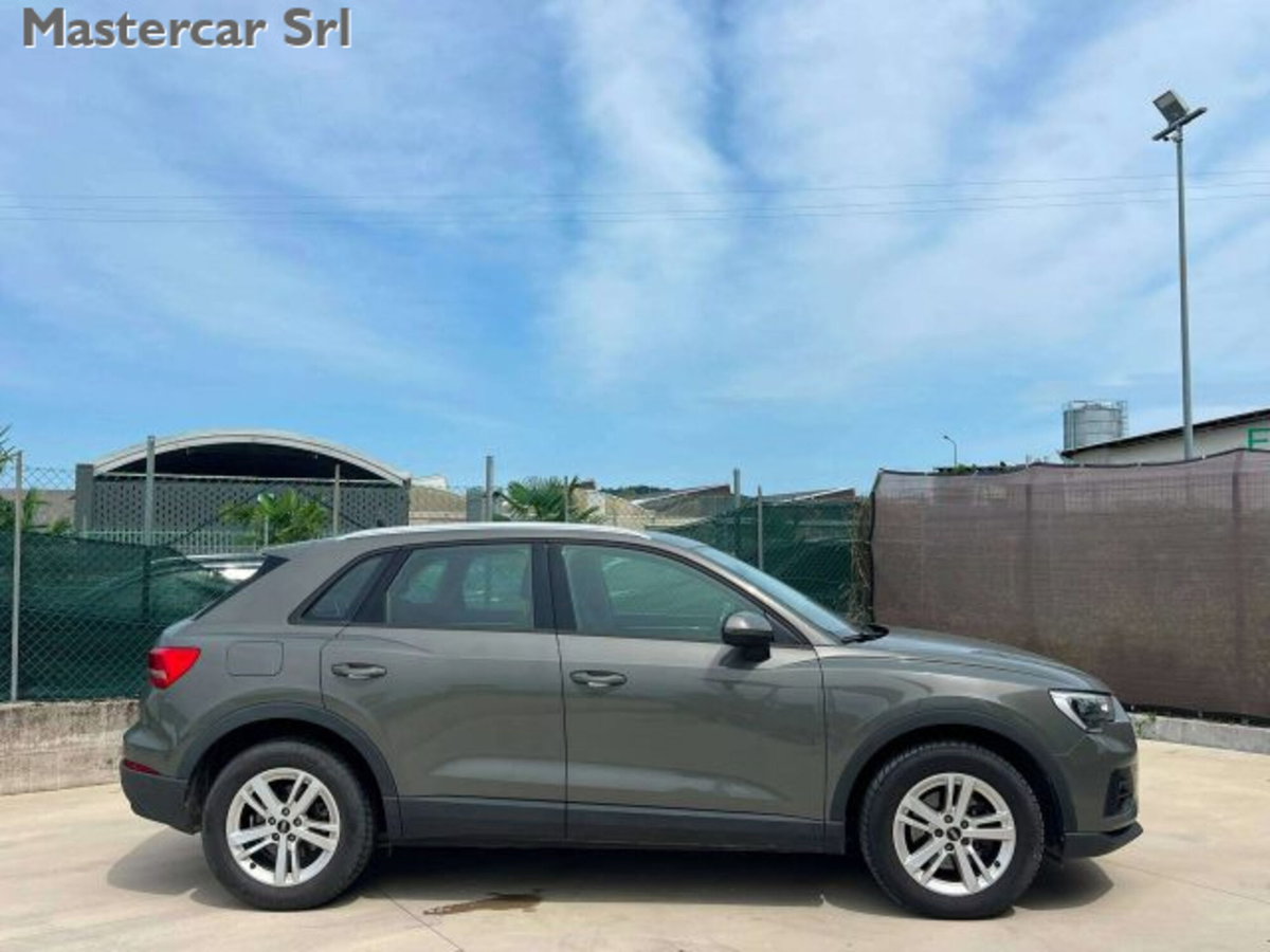 Audi Q3 35 2.0 tdi Business Advanced s-tronic (7)