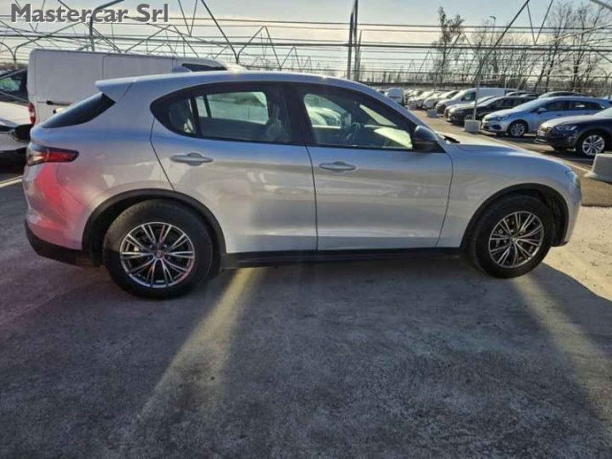 Alfa Romeo Stelvio 2.2 t Intensa Q4 210cv auto (6)