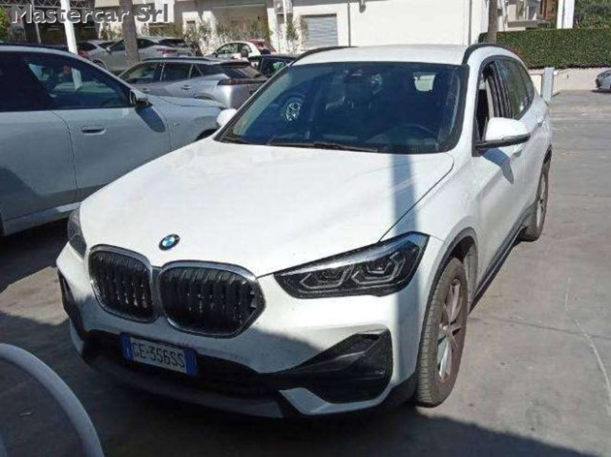 BMW X1 sDrive18d Advantage (2)