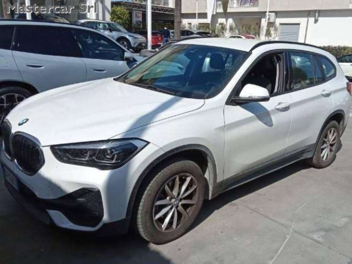 BMW X1 sDrive18d Advantage (3)
