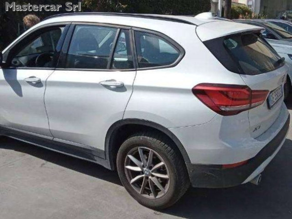 BMW X1 sDrive18d Advantage (4)