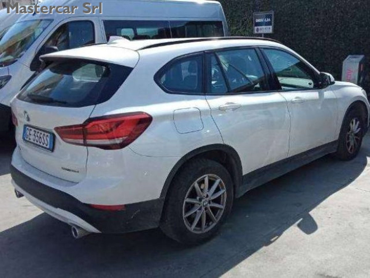BMW X1 sDrive18d Advantage (6)