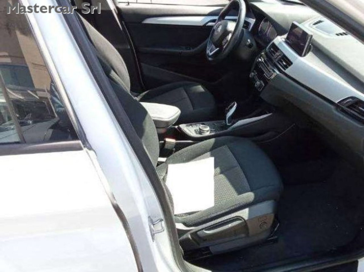 BMW X1 sDrive18d Advantage (8)