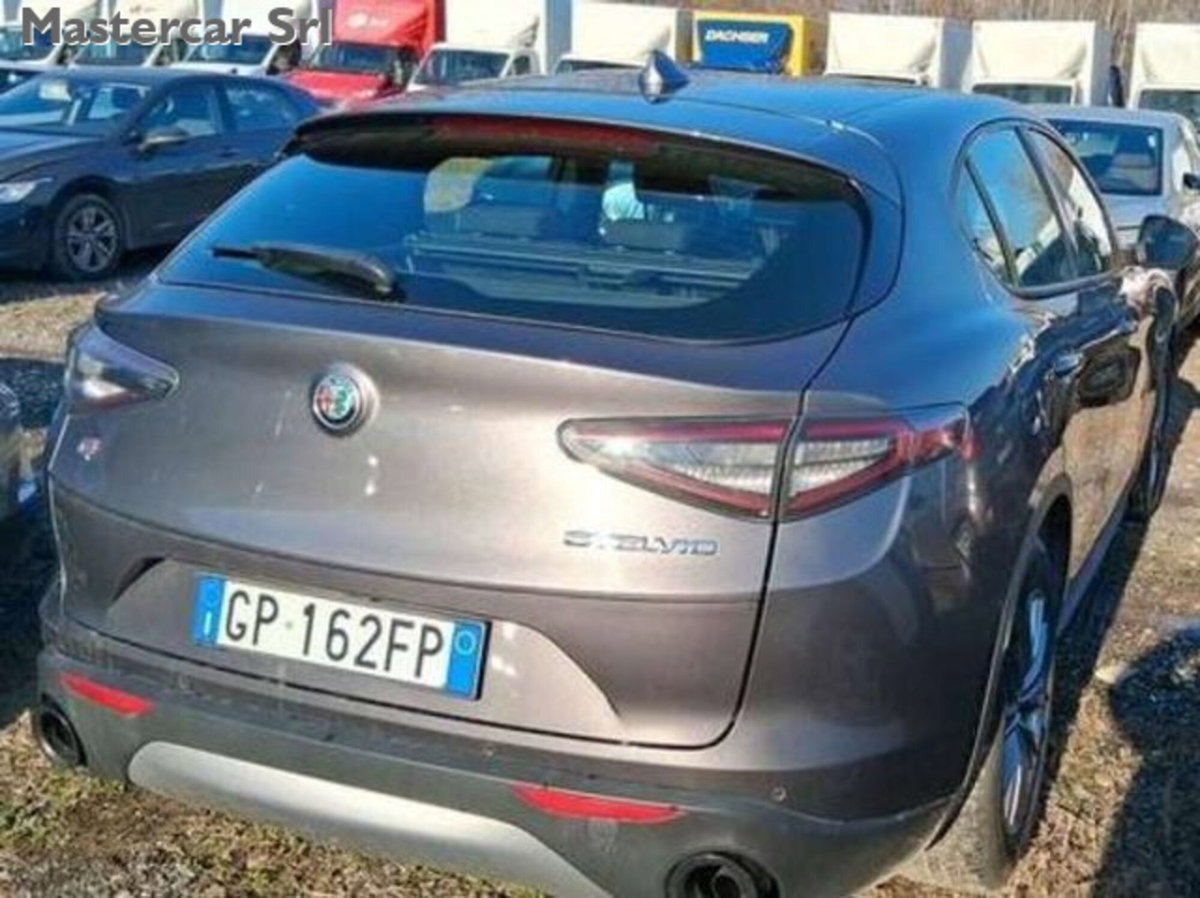 Alfa Romeo Stelvio 2.2 t Intensa Q4 210cv auto (5)