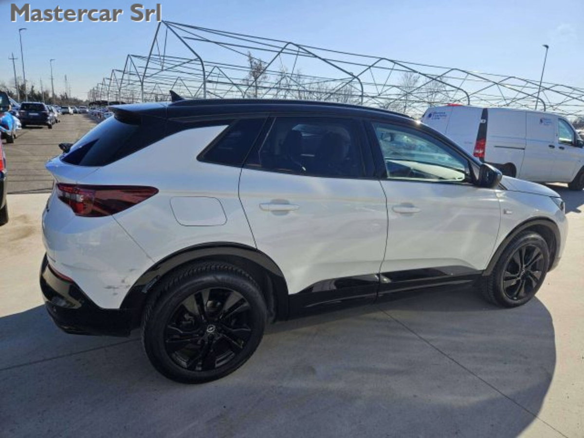 Opel Grandland X 1.5 diesel Ecotec Start&Stop Elegance (5)