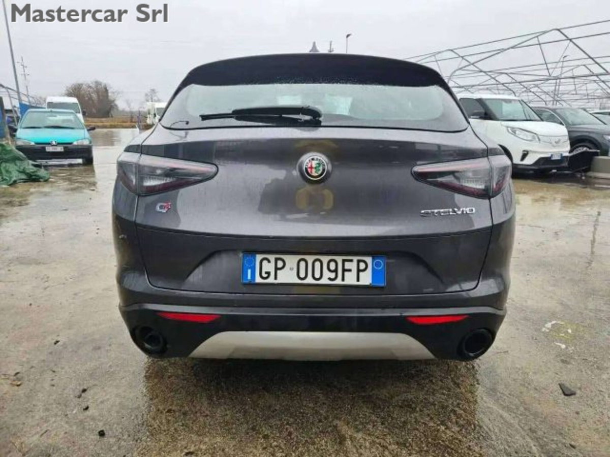 Alfa Romeo Stelvio 2.2 t Veloce Q4 210cv auto (4)