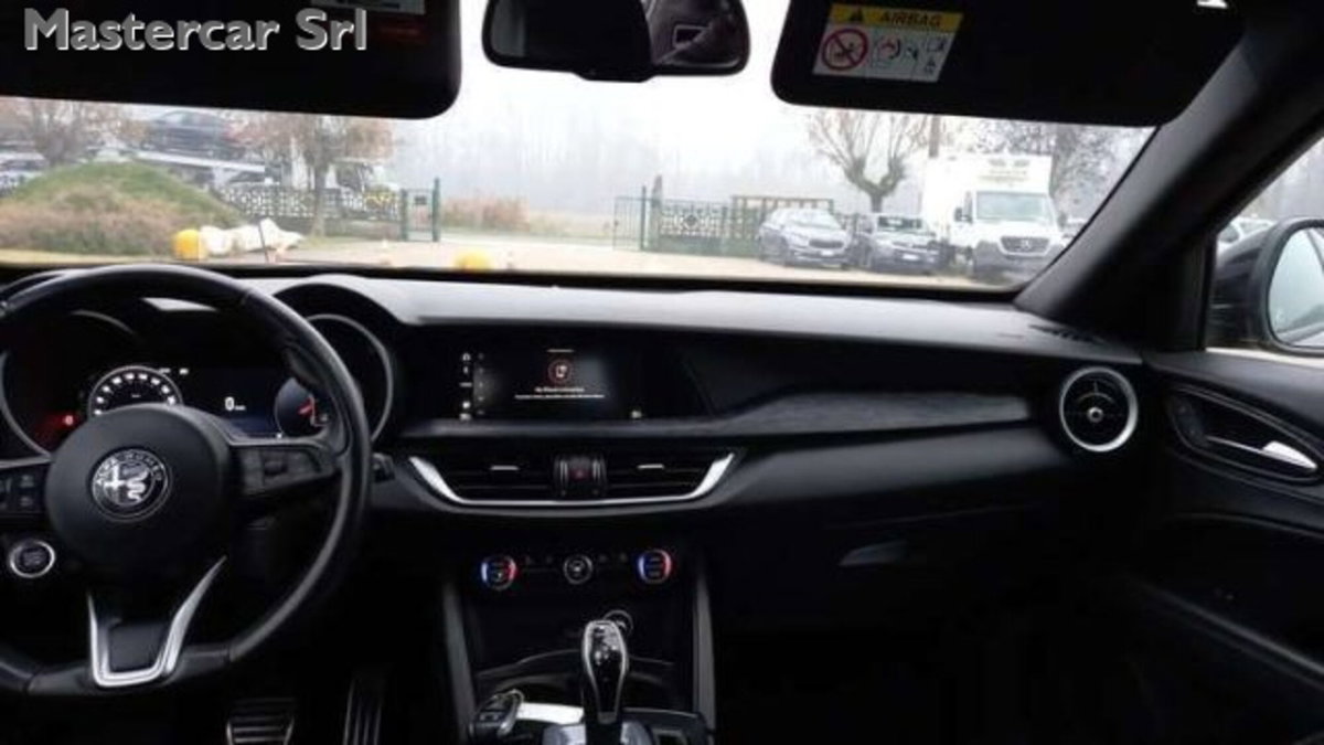 Alfa Romeo Stelvio 2.2 t Intensa Q4 210cv auto (4)