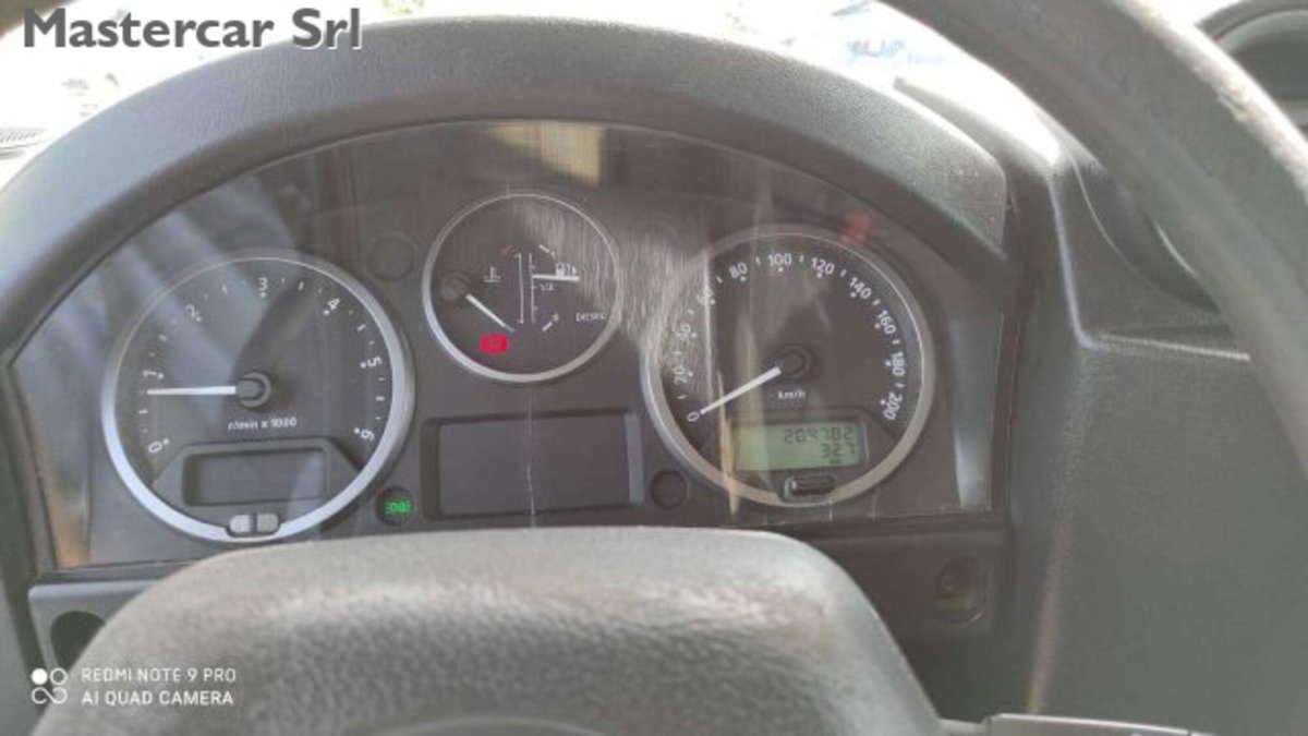 Land Rover Defender 90 2.2 TD4 S.W. E Pack Expedition N1 (13)