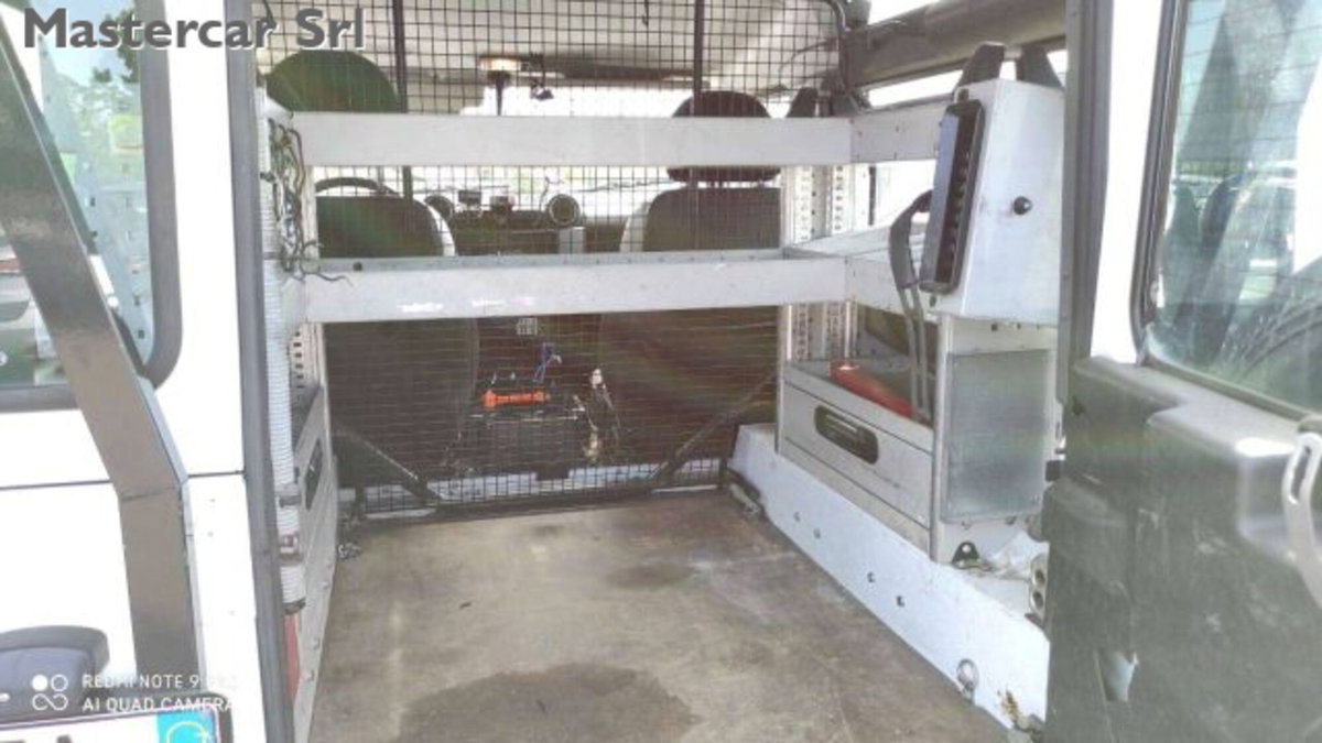 Land Rover Defender 90 2.2 TD4 S.W. E Pack Expedition N1 (15)