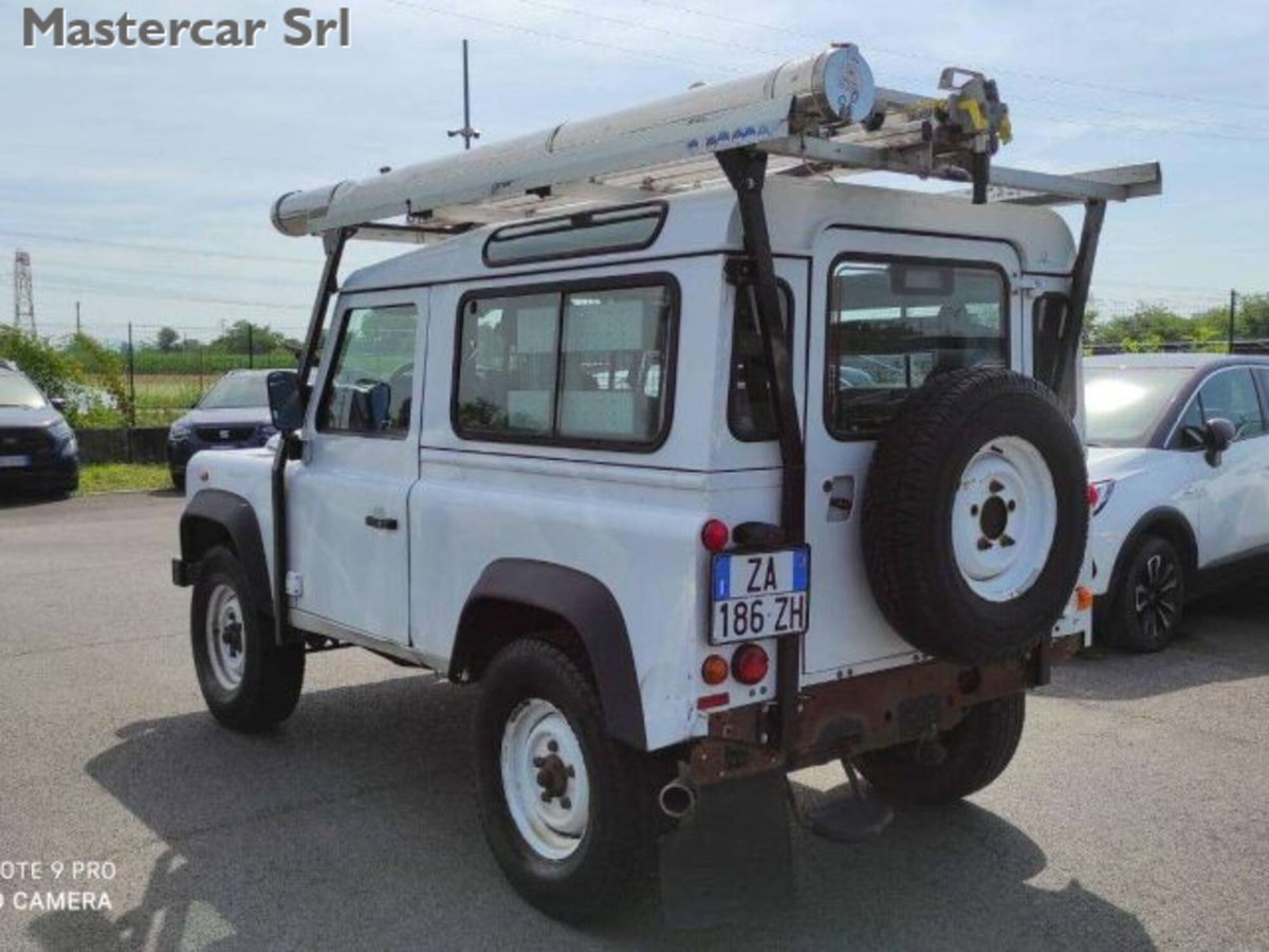 Land Rover Defender 90 2.2 TD4 S.W. E Pack Expedition N1 (4)